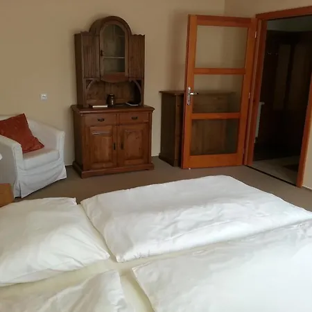 Rondel Гостевой дом Подебрады