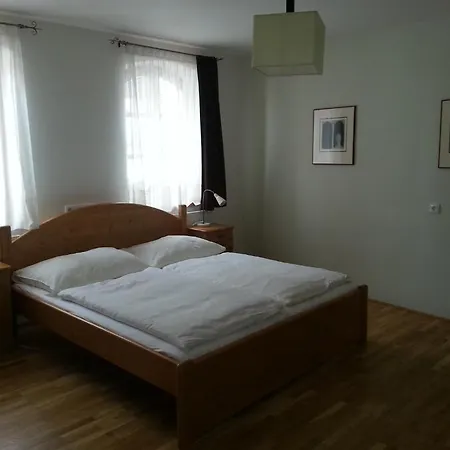 Rondel Гостевой дом Подебрады